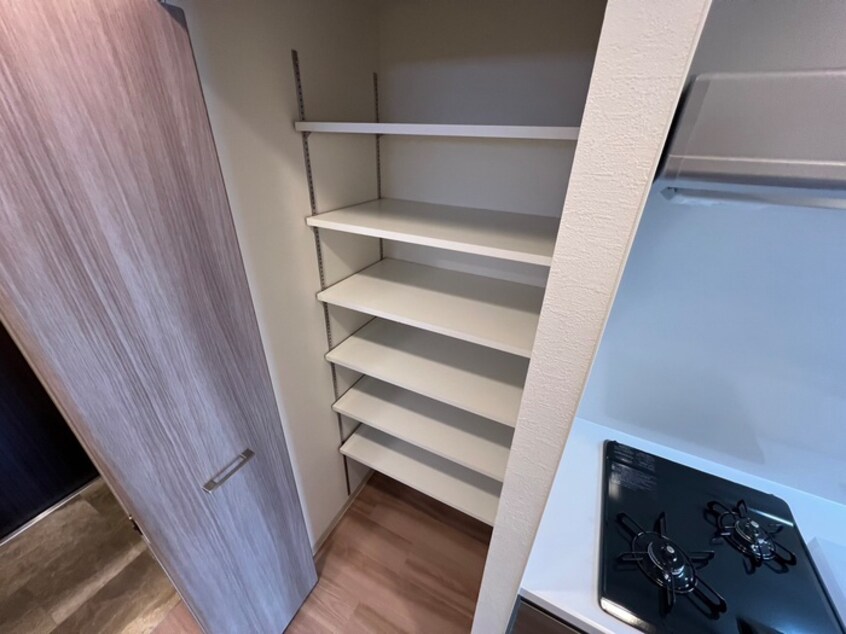 収納 スプランディッド堀江