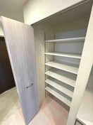 収納 スプランディッド堀江