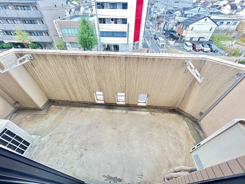 ベランダ・バルコニー West Ground Avenue六角
