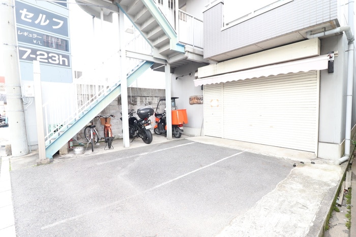 駐車場 ラ－クヒルズ