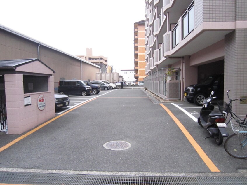 駐車場 ｲｰｽﾄﾋﾙ長田
