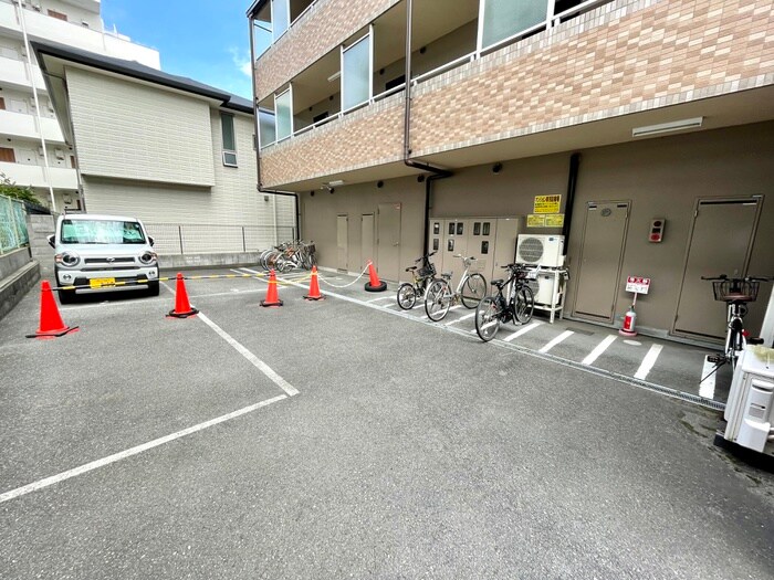 駐輪場 サンリット本山南