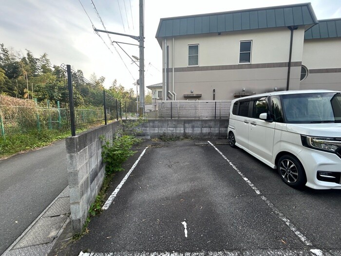 駐車場 パレヴェ－ル