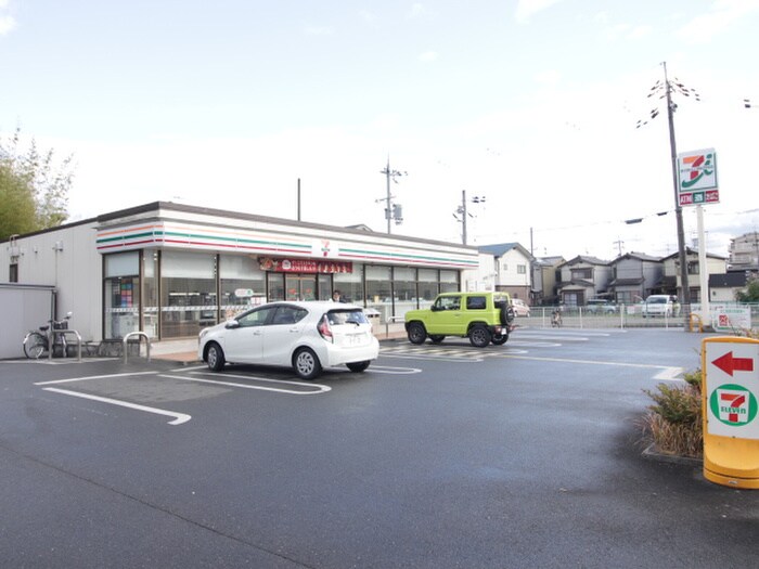 セブンイレブン(コンビニ)まで150m パレヴェ－ル