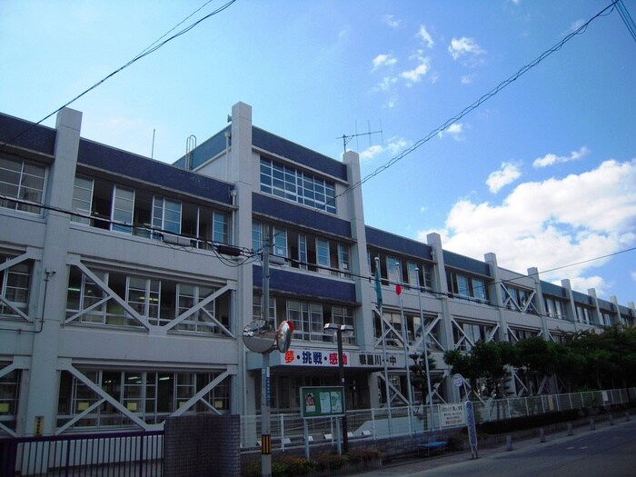 第一中学校(中学校/中等教育学校)まで830m 北田マンション