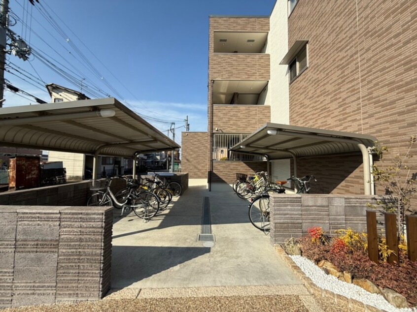 駐輪場 サニースクエア