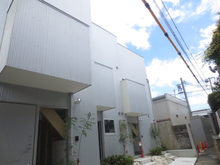 外観写真 W&R APARTMENT 01