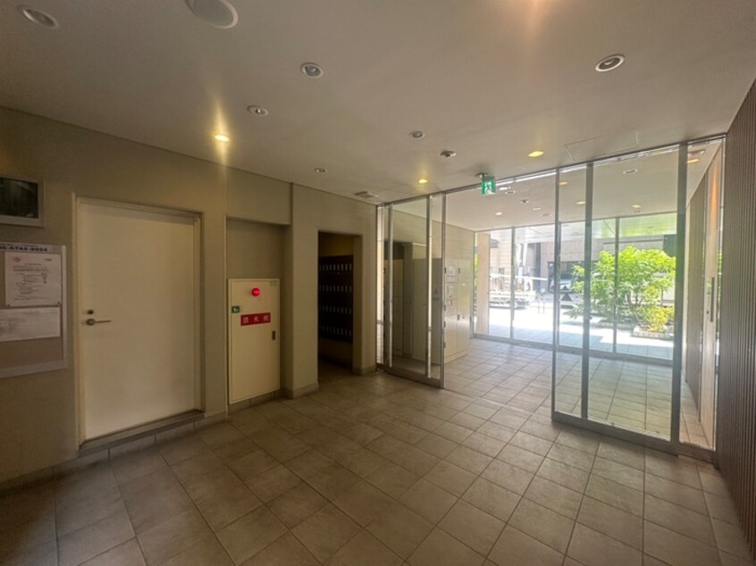 エントランス部分 トレヴァンス梅田