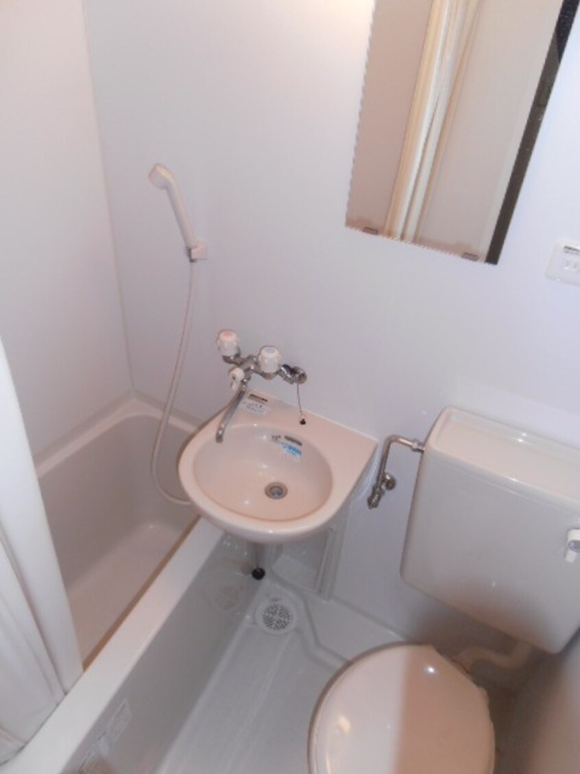 バス／シャワールーム等 新和パレス西宮ガーデンズ前