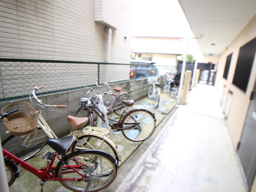 駐輪場 ルミエ－ル塚口