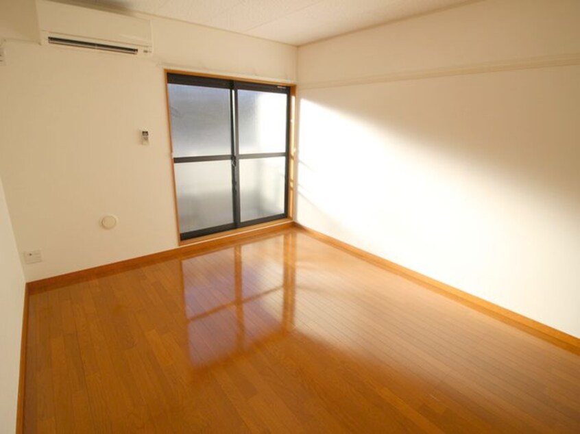 居室 コンテ