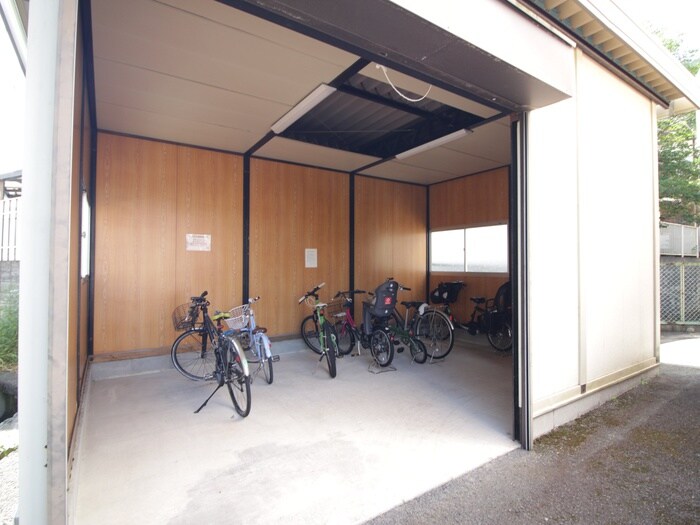 駐輪場 嵐山ショコラ