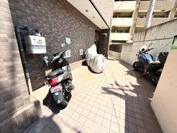 バイク置き場