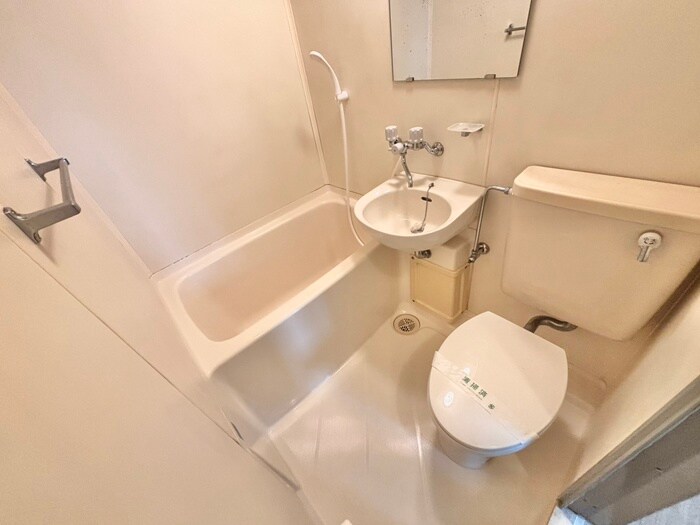 トイレ アヴァンス弁天町