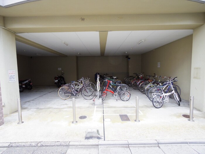 駐輪場 メゾンウィ－ブ