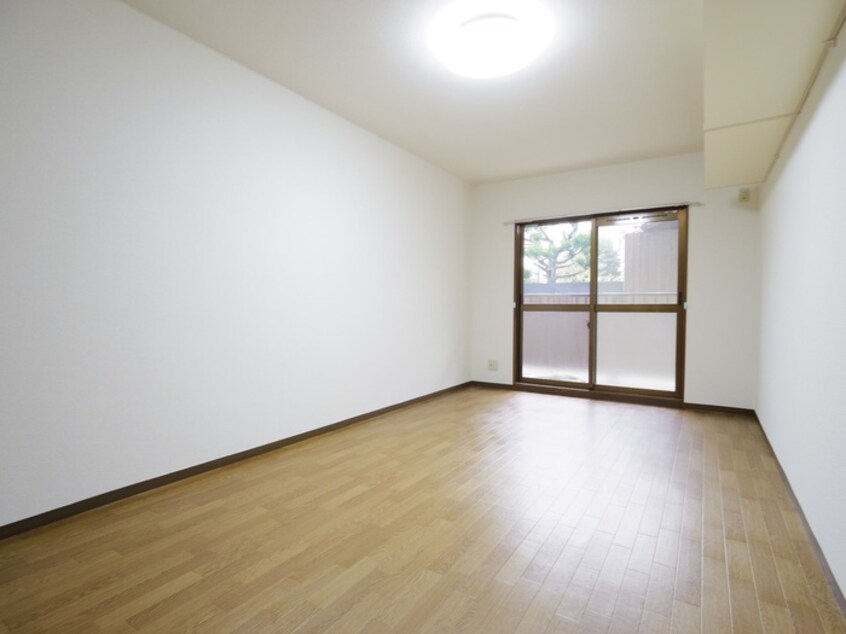 居室 メゾンウィ－ブ