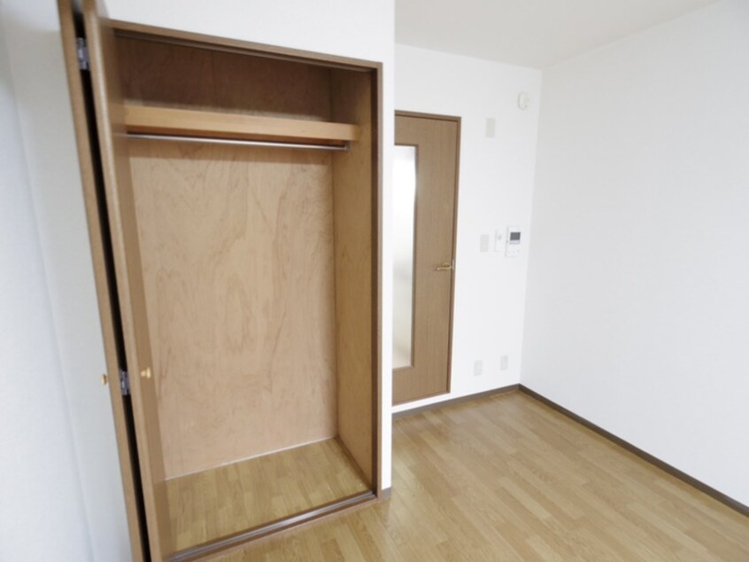 収納 メゾンウィ－ブ