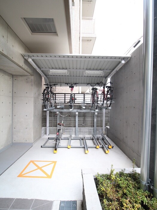 駐輪場 MDI.J Esaka Court