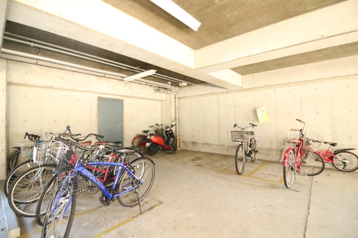 駐輪場 クレイドルコ－ト
