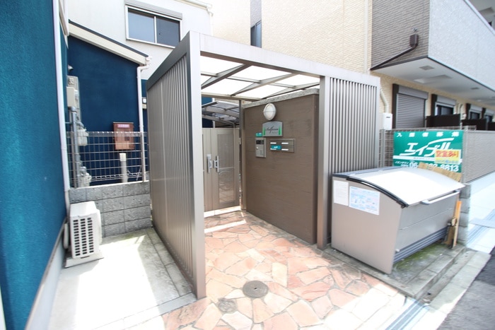 エントランス部分 サルフレア