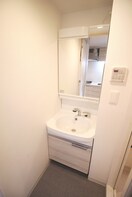 洗面 ﾌﾟﾚｻﾝｽ新大阪ｽﾄﾘｰﾑ(1001)