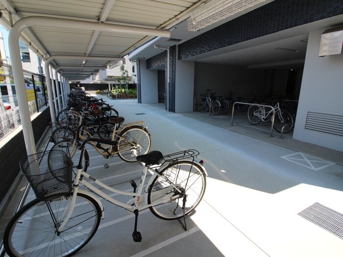 駐輪場 ﾌﾟﾚｻﾝｽ新大阪ｽﾄﾘｰﾑ(1001)