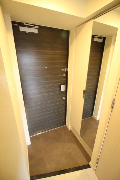 玄関 ﾌﾟﾚｻﾝｽ新大阪ｽﾄﾘｰﾑ(1001)