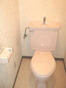 トイレ クロスロ－ドハイツヤマサキ