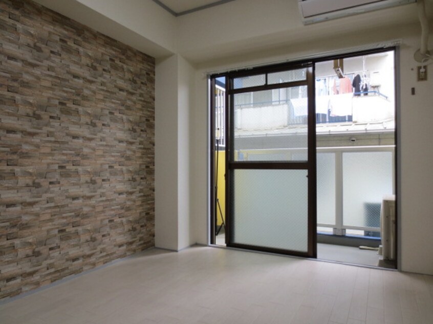 居室 スカイブルー