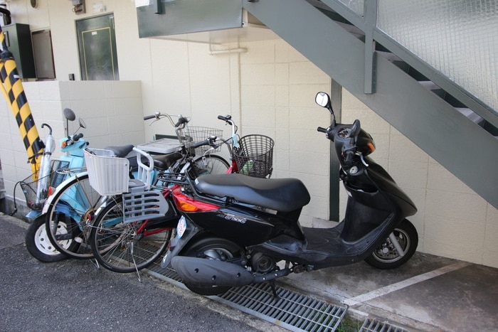 駐輪場 メゾン眞水