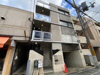 フラット７１７