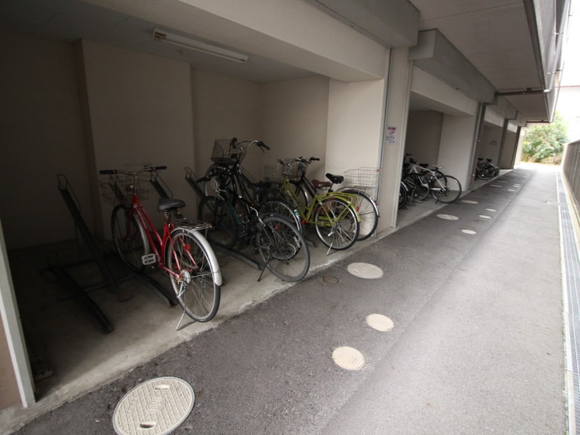 駐輪場 ＲＯＯＭＳ　Ｏoｊｉ