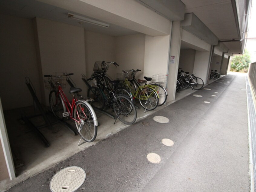 駐輪場 ＲＯＯＭＳ　Ｏoｊｉ