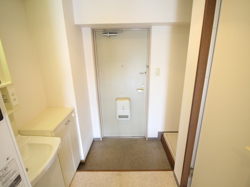 玄関 ＲＯＯＭＳ　Ｏoｊｉ