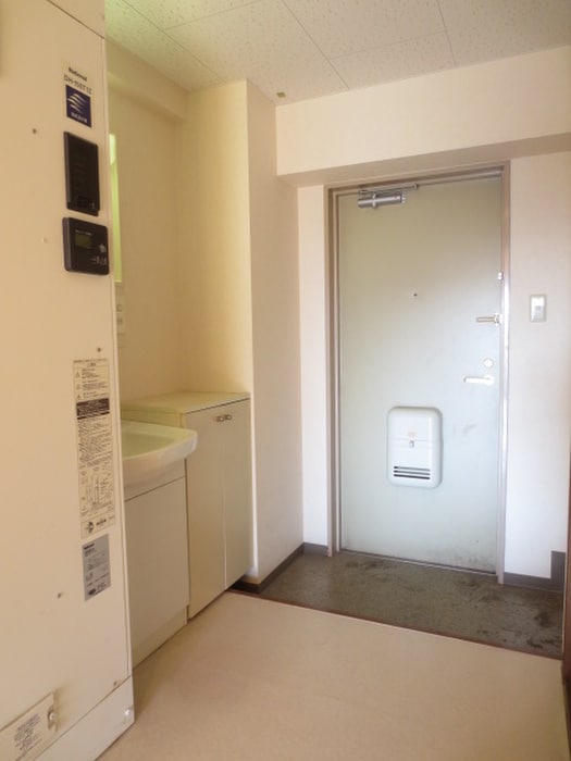 玄関 ＲＯＯＭＳ　Ｏoｊｉ