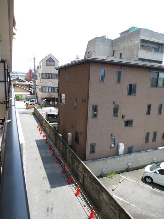 室内からの展望 ＲＯＯＭＳ　Ｏoｊｉ