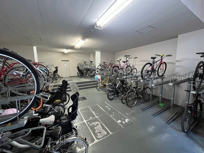 駐輪場 ｻﾞ･ﾊﾟｰｸﾊｳｽ神戸ﾄｱﾛｰﾄﾞ（1306)