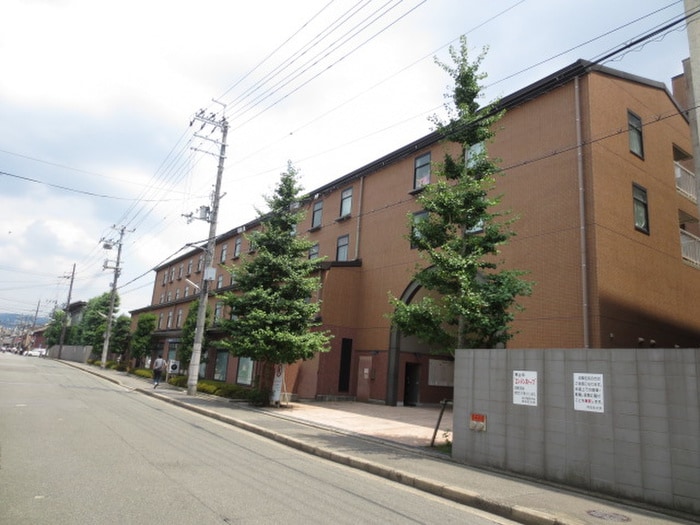 同志社大学新町キャンパス(大学/短大/専門学校)まで300m コートハウス大西Ⅱ