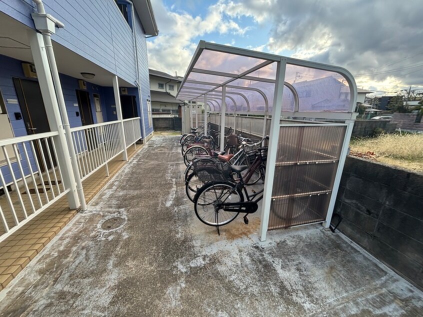 駐輪場 グランツ友