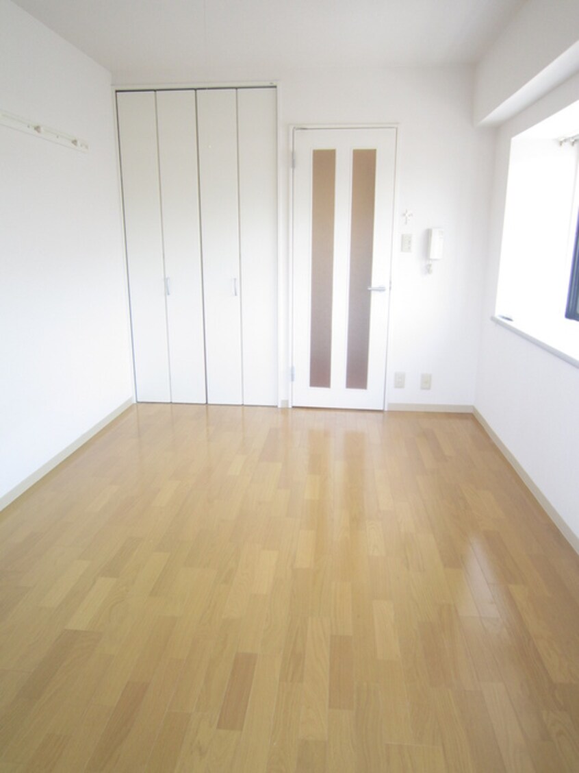 居室 ソアーヴェ三国ヶ丘