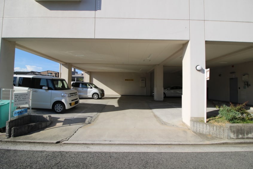 駐車場 ソアーヴェ三国ヶ丘