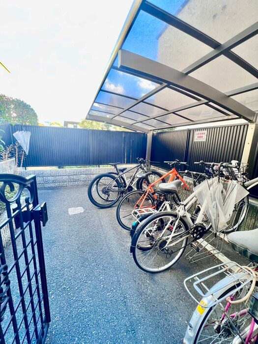 駐輪場 グリュックミリオンベル