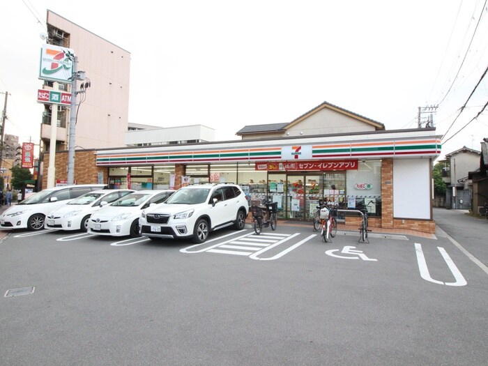 セブンイレブン(コンビニ)まで669m ﾌｼﾞﾊﾟﾚｽ阪急吹田駅南Ⅱ番館