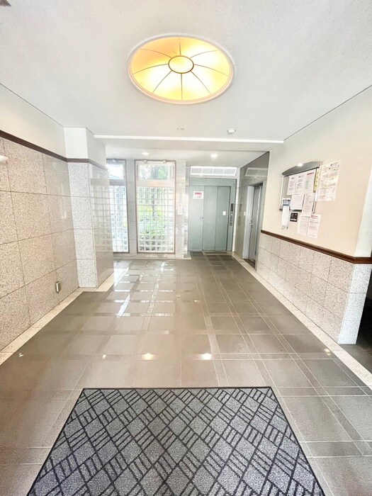 エントランス部分 ジュネス門真