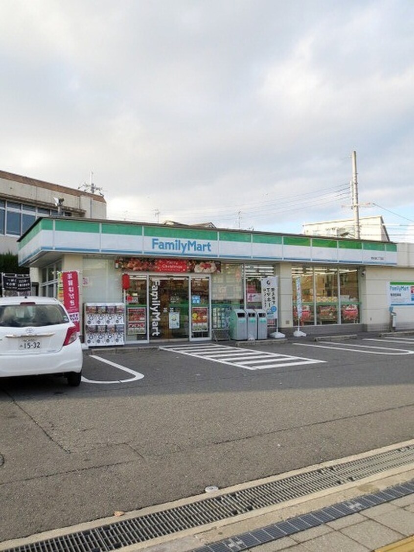 ファミリーマート菊水通2丁目店(コンビニ)まで95m ジュネス門真