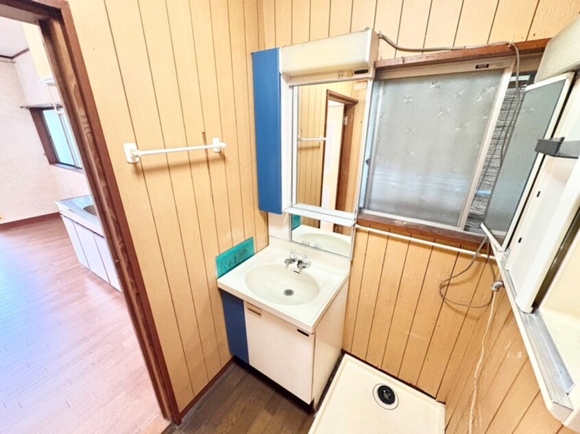 洗面 岡本貸家