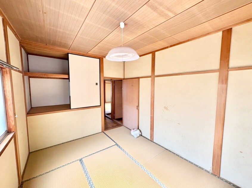 居室 岡本貸家