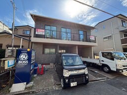 建築中