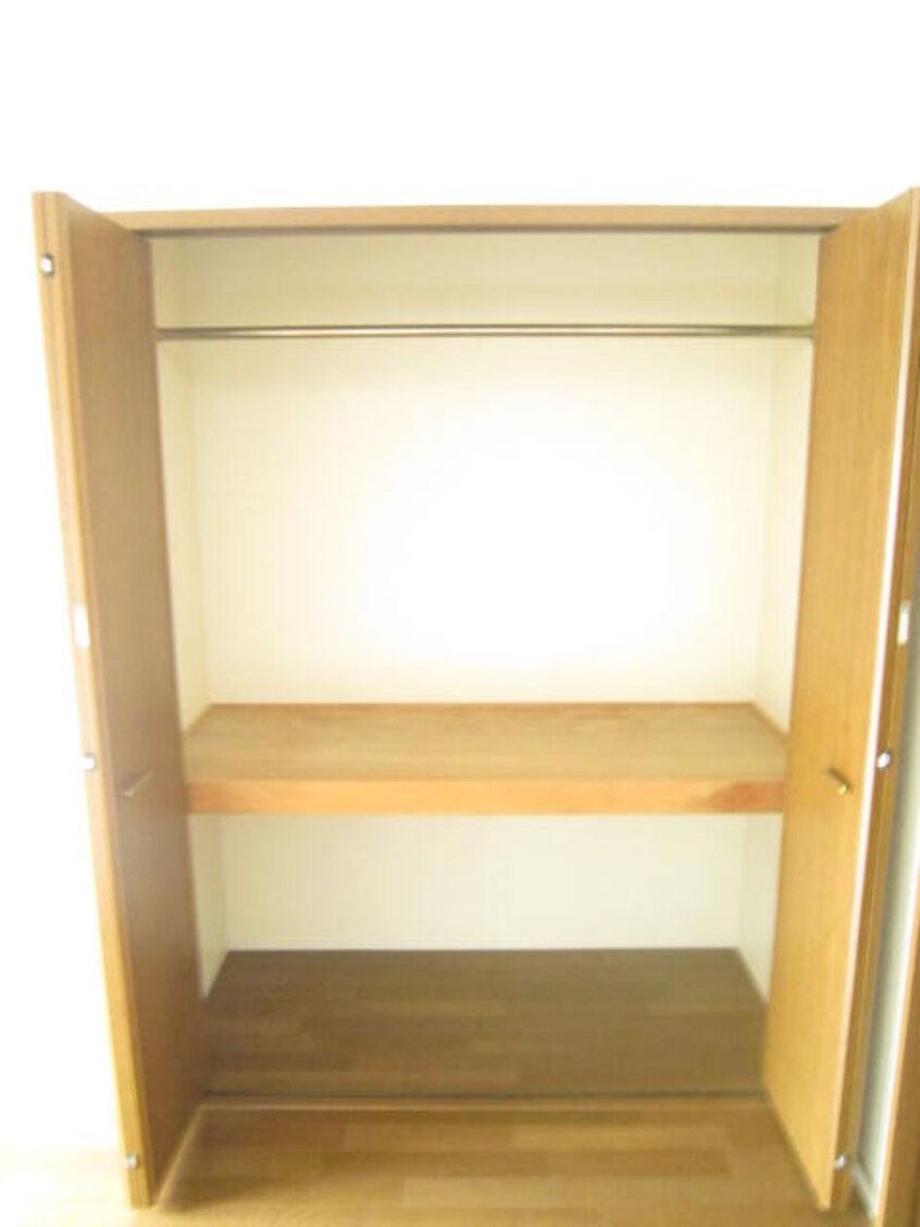 収納 レスポア－ル紺屋