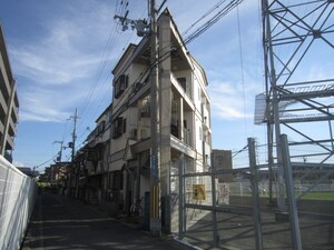 トリスタンアサノ